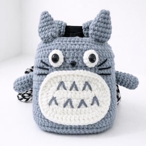 Handmade Crochet Totoro Chalk Bag: Studio Ghibli-Inspired Kawaii Rock Climbing Gear Gift