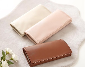 Tangle-Free Foldable Roll Up Necklace Storage Bag with 12 Slots