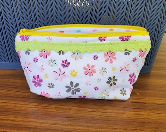 Handmade Pencil Pouch – Fabric Zipper Bag for Pens, Markers & Everyday Essentials
