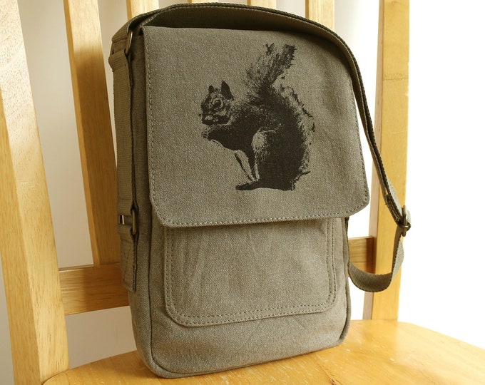 Squirrel Drawing Walnut Pattern Print Crossbody Bags