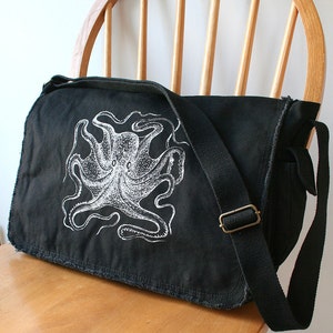Octopus Messenger Bag Cool Diaper Bag Laptop Carrier Bag for Men Bag for Women