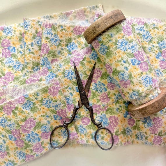 1 Yard Spring Floral Ribbon - Hand Torn Fabric Ribbon Strips - Torn Frayed Ribbon - Hand Torn Ribbon - Spring Crafts Journal Ribbon