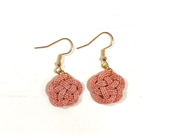 Mizuhiki Earrings – Handmade Japanese Jewelry/shimmering pink/