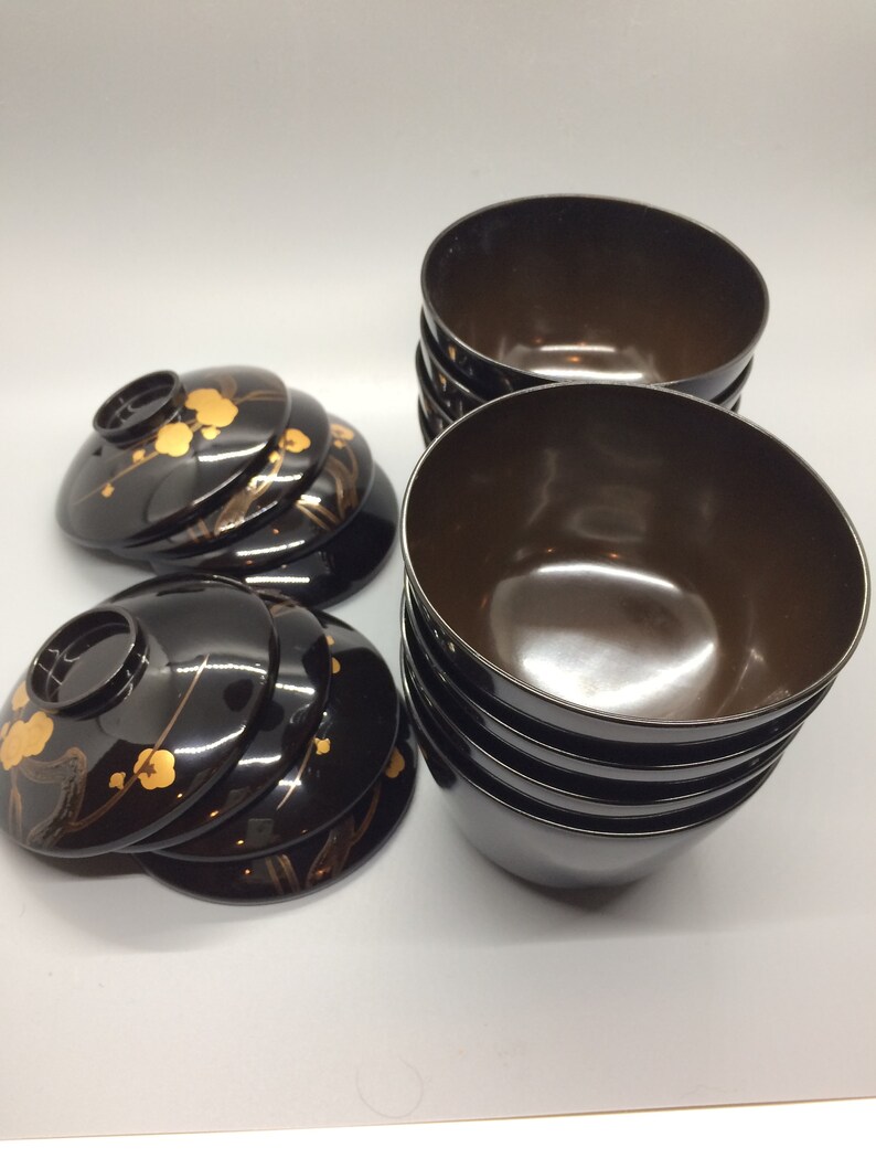 Eight vintage Japanese black lidded wooden lacquer bowls in excellent condition