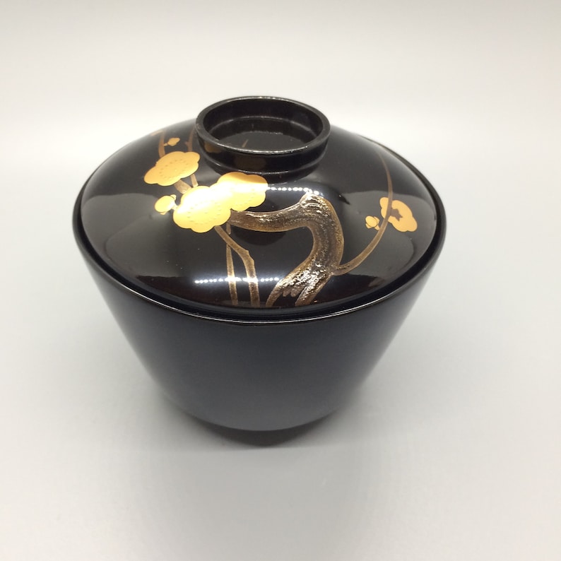 Eight vintage Japanese black lidded wooden lacquer bowls in excellent condition