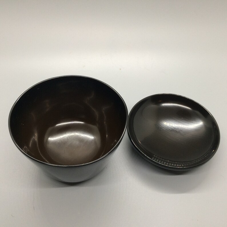 Eight vintage Japanese black lidded wooden lacquer bowls in excellent condition