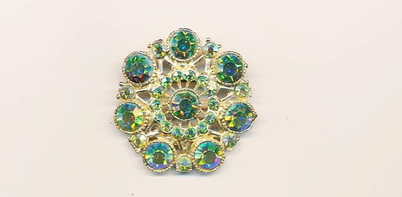 Sparkling vintage brooch - a burst of peridot aur… - image 1