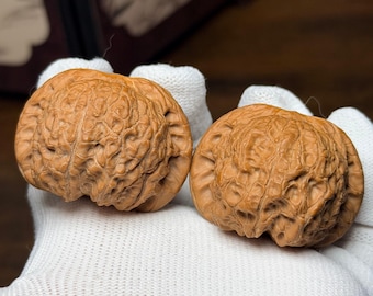 Blood Qilin Wenwan Walnut Pair | Chinese Hand Exercise Balls Pair#104