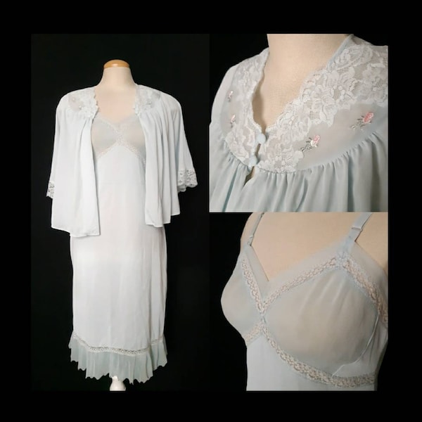 1960s Dorsay and Shadowline pale blue chemise nightie and bed jacket peignoir - size M - vintage lingerie