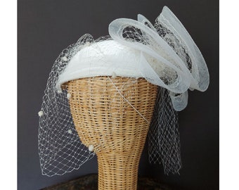 1980s/90s bridal calot hat with dotted net birdcage veil and crinoline/horsehair 3D element in back - sculptural statement wedding accessory