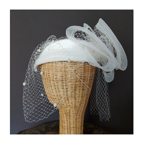 1980s/90s bridal calot hat with dotted net birdcage veil and crinoline/horsehair 3D element in back - sculptural statement wedding accessory