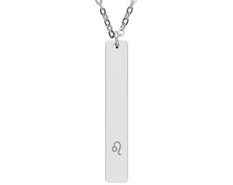 Cosmic Flow Studio / Collar con colgante de barra vertical Leo / Grabado