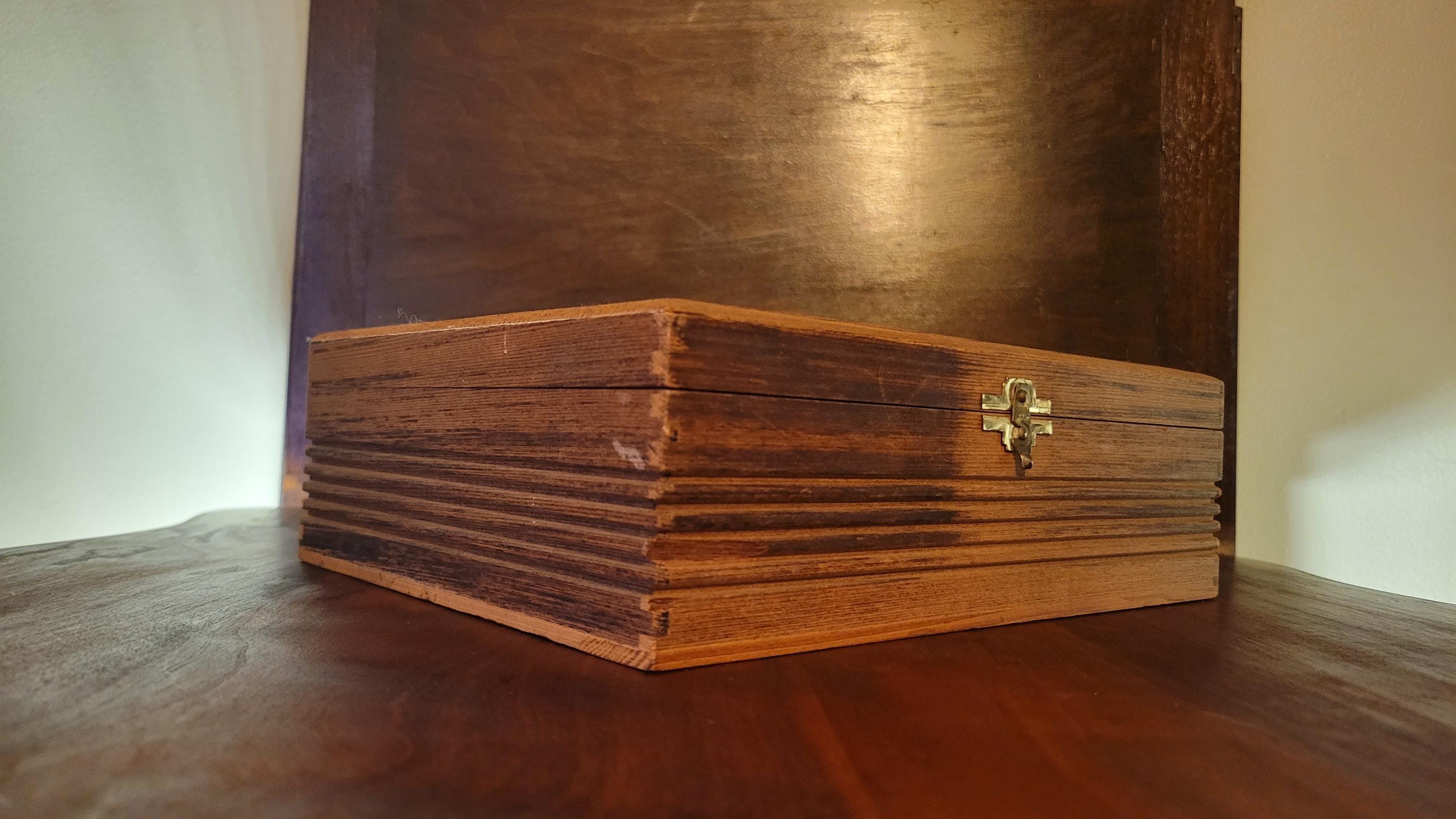 Vintage 1960s House of Windsor “palmas” Wooden Cigar Box — Cedar