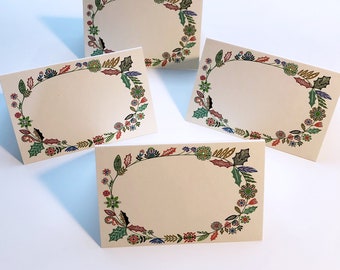 Place Cards - Geometric Holly Wreath