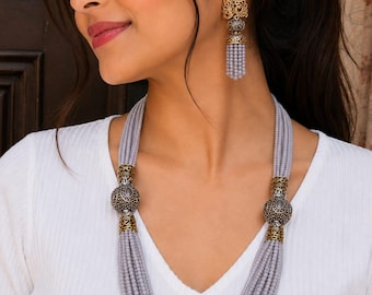 Conjunto de collar de cuentas grises hecho a mano / Joyería llamativa con cuentas en capas / Collar bohemio con aretes /