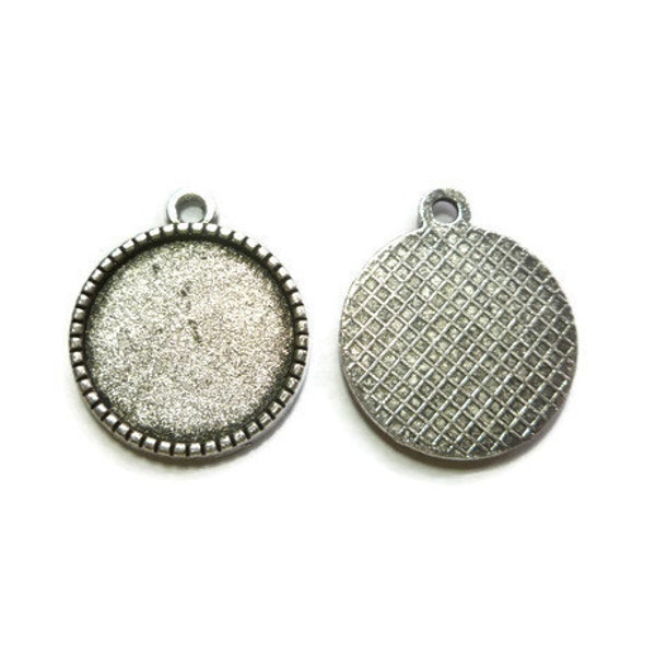 Antique Silver Bezel - 16mm Tray - Grid Back - Tibetan Silver Style - Fits 16mm cabochons - 100 50 25 10 5 pcs - blank bezel cup teeth edge