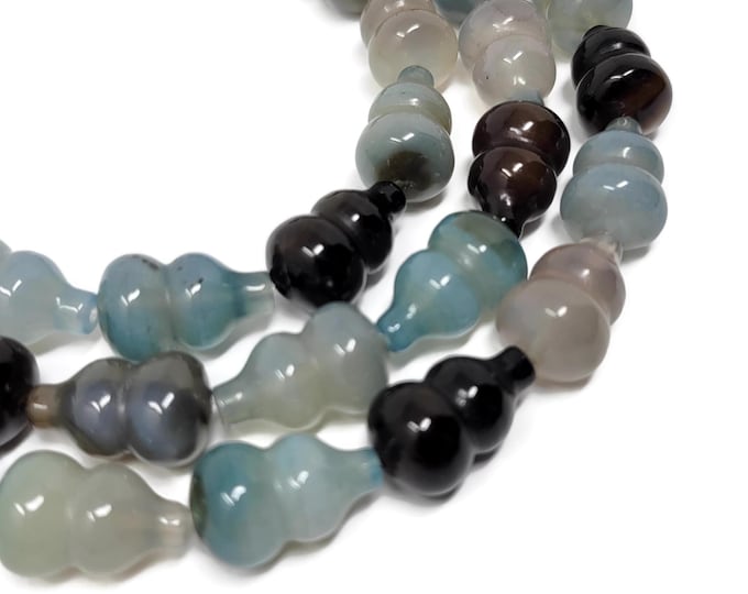 Neutral Blue Gray and Taupe Agate Carved Vase Bead - Half Strand - 10 beads - 18mm by 12mm - stone teardrop