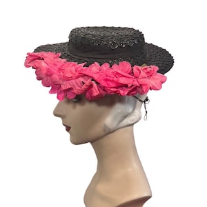 Sombrero Vintage 30s a 40s Tejido Negro Tilt con Flores Fucsia