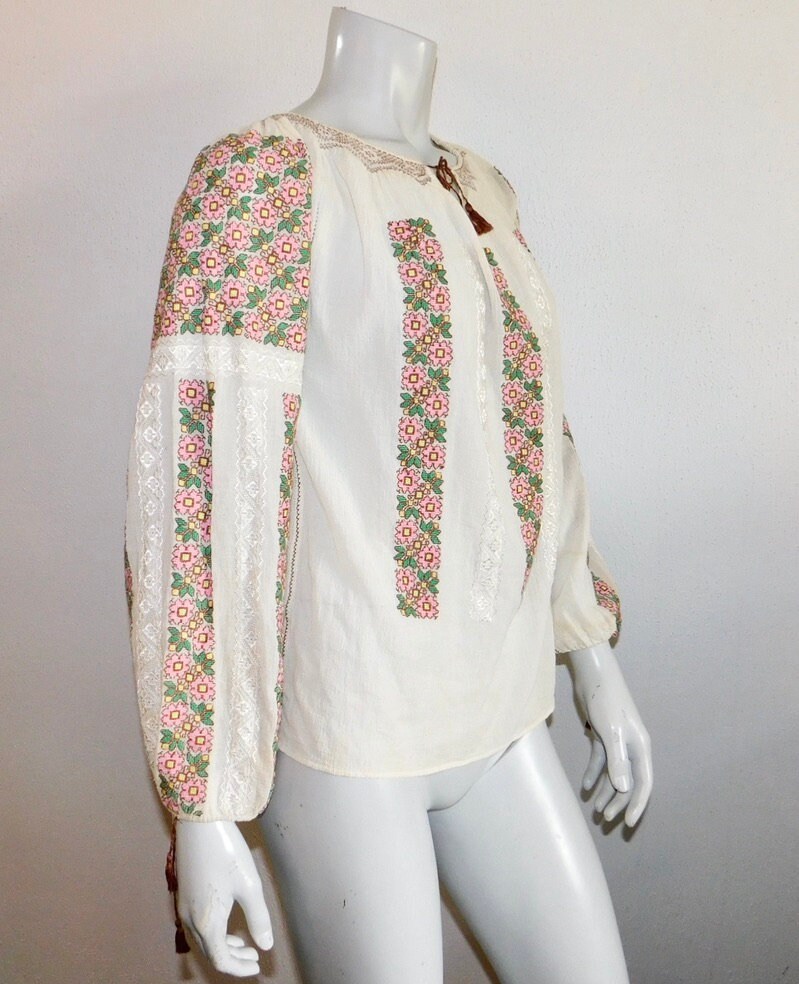 トップス 1940s Blue Embroidered Romanian Blouse S Darling 1940s Romanian Embroidered Cotton Gauze Peasant