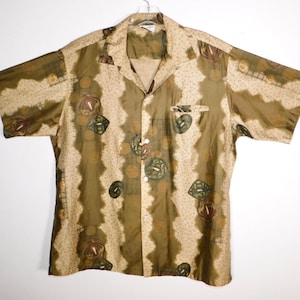Vintage Late 50s Casual Aire Men&#39;s Polished Cotton Hawaiian Shirt