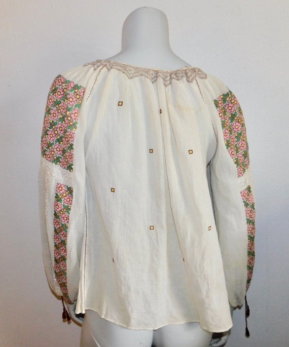 Darling 1940s Romanian Embroidered Cotton Gauze P… - image 6