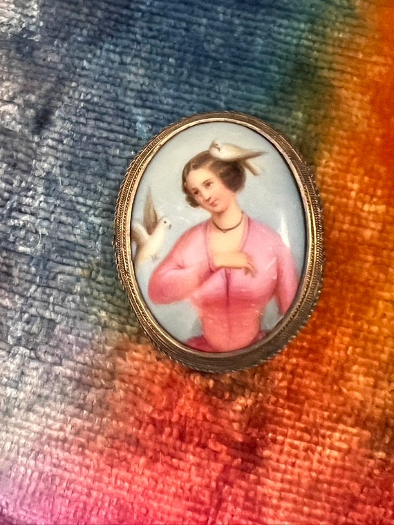 Wonderful Mid Victorian Porcelain Portrait Brooch… - image 4