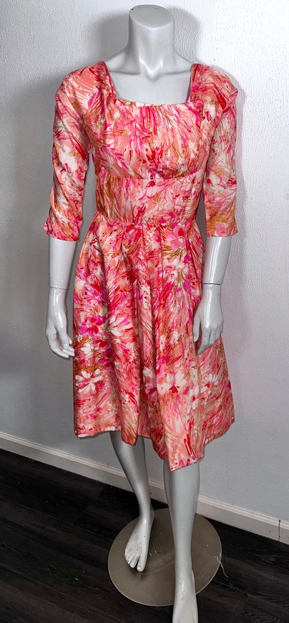 Pretty Early 60s Abstract Floral Silk Fitted Day … - image 2