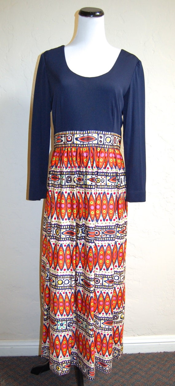 Groovy Late Early 70s Maxi Dress w Awesome Psyche… - image 2