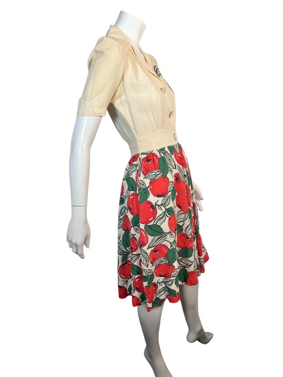 Cutest Vintage 1930s Apple Dress w Mother of Pear… - image 5