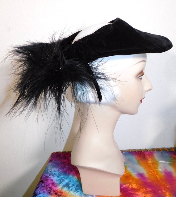 Vintage 30s 40s Francois Modes Open Crown Figure 8 Feathers  display picture 3
