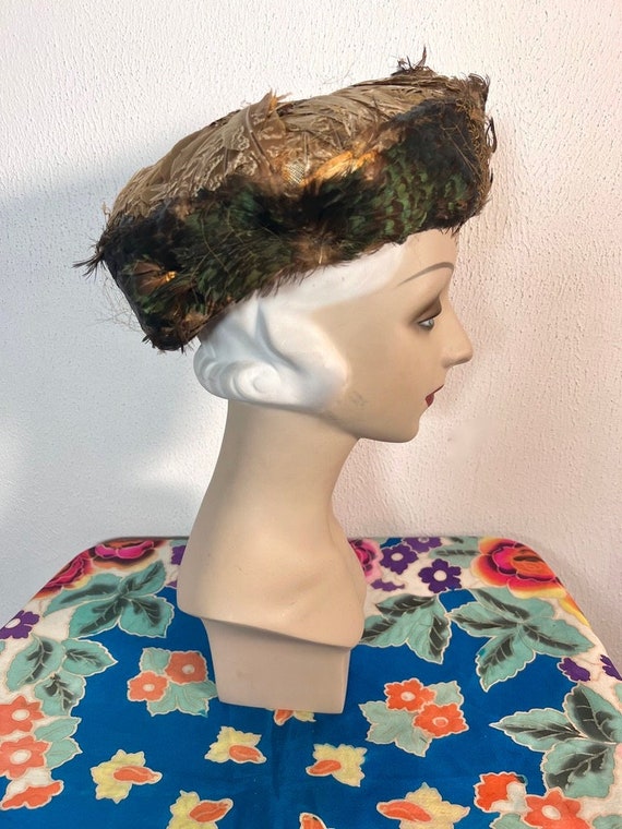 Vintage beautiful  feather  toque The Metropolitan Millinery Importer - Toque - American - The  main image 2