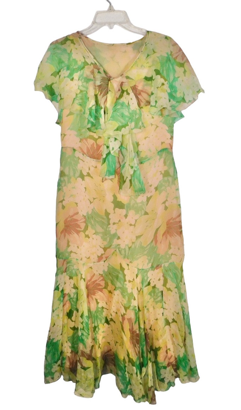 Garden Party Beautiful Early 1930s Floaty Floral Print Silk Chiffon Dress image 8