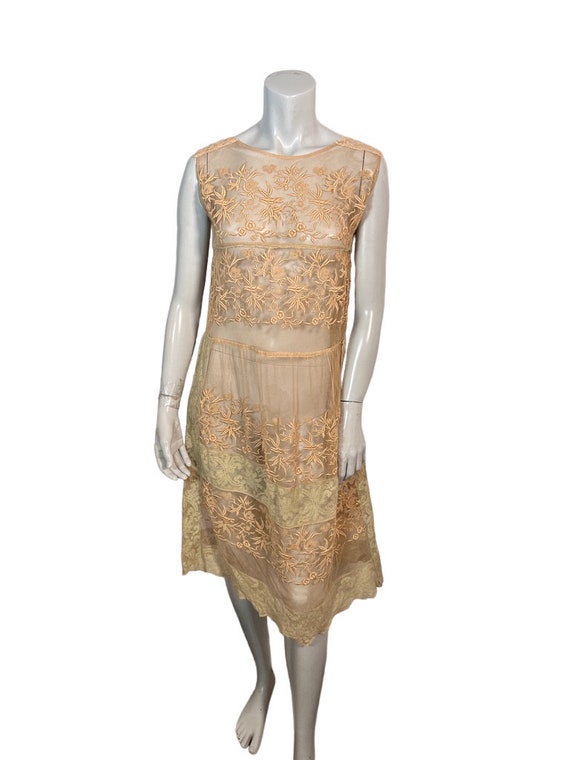 Gorgeous 1920s Embroidered Net & Filet Lace Flapp… - image 2