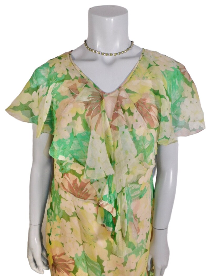 Garden Party Beautiful Early 1930s Floaty Floral Print Silk Chiffon Dress image 2