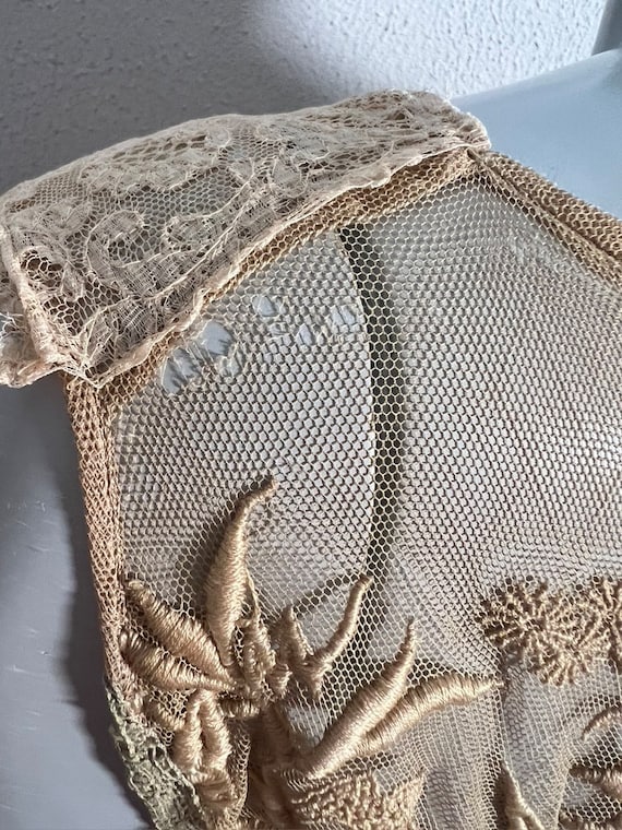 Gorgeous 1920s Embroidered Net & Filet Lace Flapp… - image 7