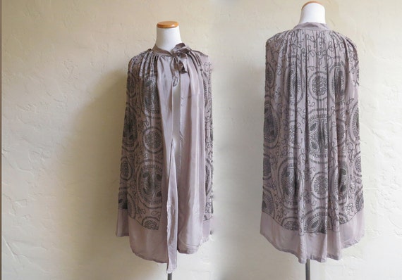 Gorgeous Vintage 1920s Flapper Beaded Taupe Silk C