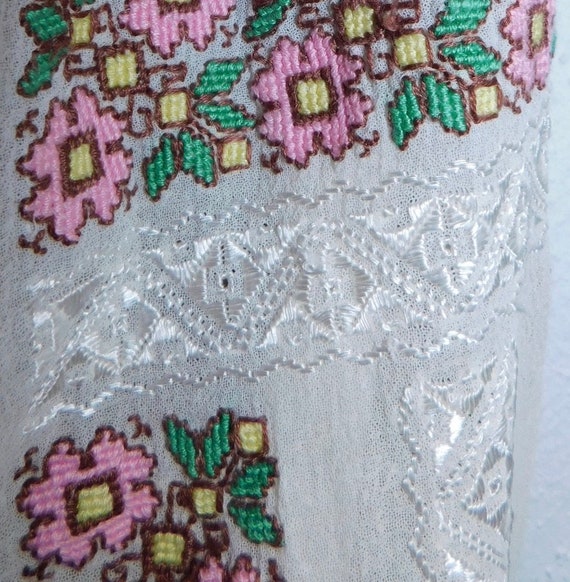 Darling 1940s Romanian Embroidered Cotton Gauze P… - image 7