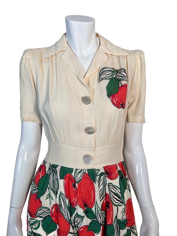 Cutest Vintage 1930s Apple Dress w Mother of Pear… - image 3