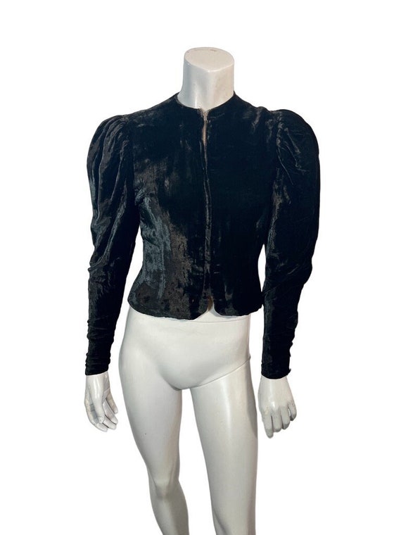 Vintage 1930s Black Velvet Zip Front Fitted Jacke… - image 1
