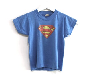 vintage SUPERMAN size 6 year old blue & red 1980s authentic single stitch top kids vintage -- size small youth t-shirt