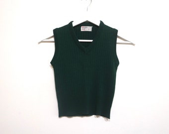 vintage RIBBED forest green MID-century 1960s v-neck sleeveless "Boys" size medium youth vest