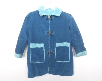 vintage 1960s 70s CORDUROY blue puffy winter coat buckle closure faux fur lined jacket vintage jacket -- size youth medium