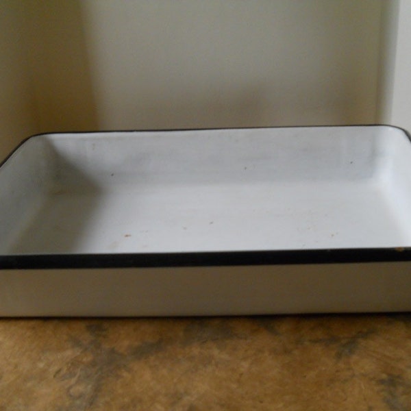 Antique White Enameled Refrigerator Pan 1940's- Serving- Supplies- Cookware- Housewares