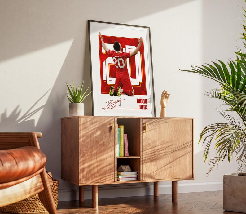 Pôster Jota: Presente de pôster de futebol, arte de parede do Liverpool Soccer imagem 4