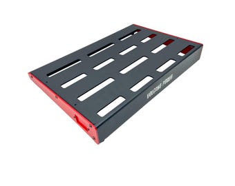 Handgjort pedalbord + mjukt fodral IEC-strömintag + brytare och dubbel patchbox 17,95 × 11,81 × 2,72