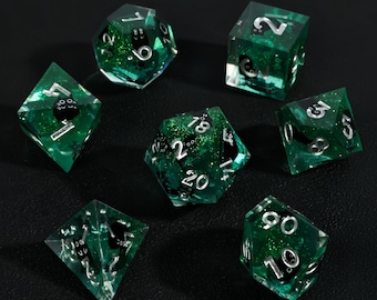 Grünes Harz-Katzen-Rollenspielwürfel-Set, funkelnde D&D-Würfel
