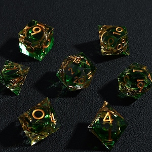 Juego de dados de borde afilado con núcleo de anillo dorado, dados DND para juegos de rol de mesa
