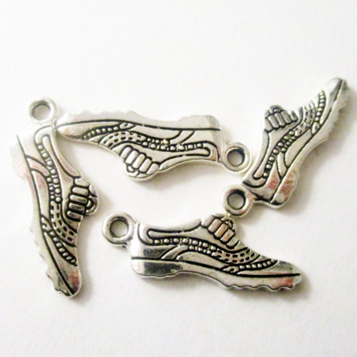 10 Antique Silver Running Shoe Charms 24x9mm Running Shoe Etsy Canada
