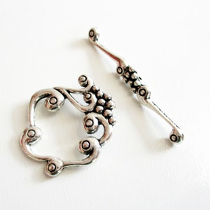 Toggle, Fancy Flower Oval 26x24mm Toggle, Fancy Flower Oval 26x24mm