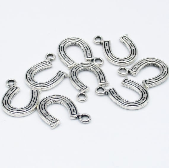 Metal Alloy Antique Silver Colour 40 Horseshoe Charms